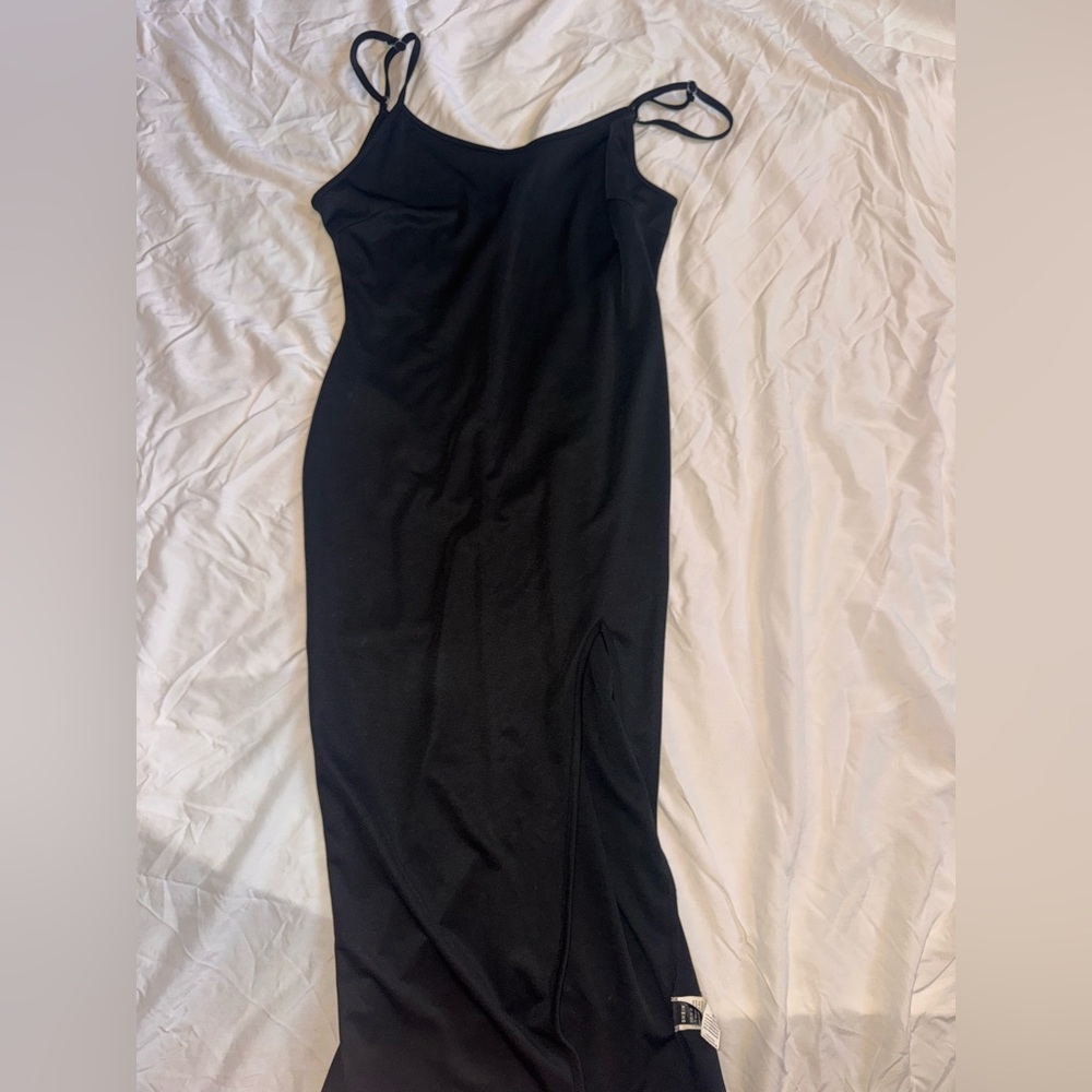 Elegant Black Sleeveless Dress